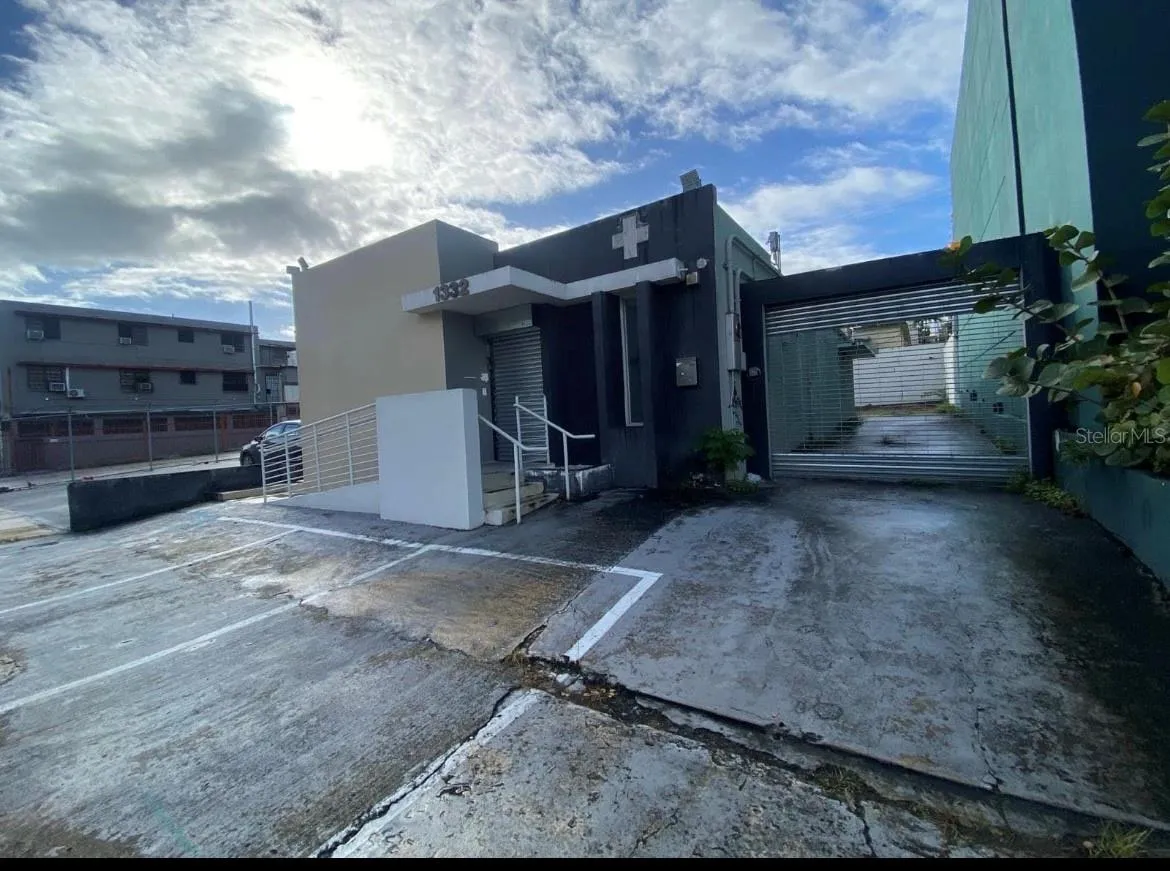 1332 ROOSEVELT, Puerto Nuevo, Puerto Rico 00920, ,Commercial Lease,For Rent,ROOSEVELT,PR9105169