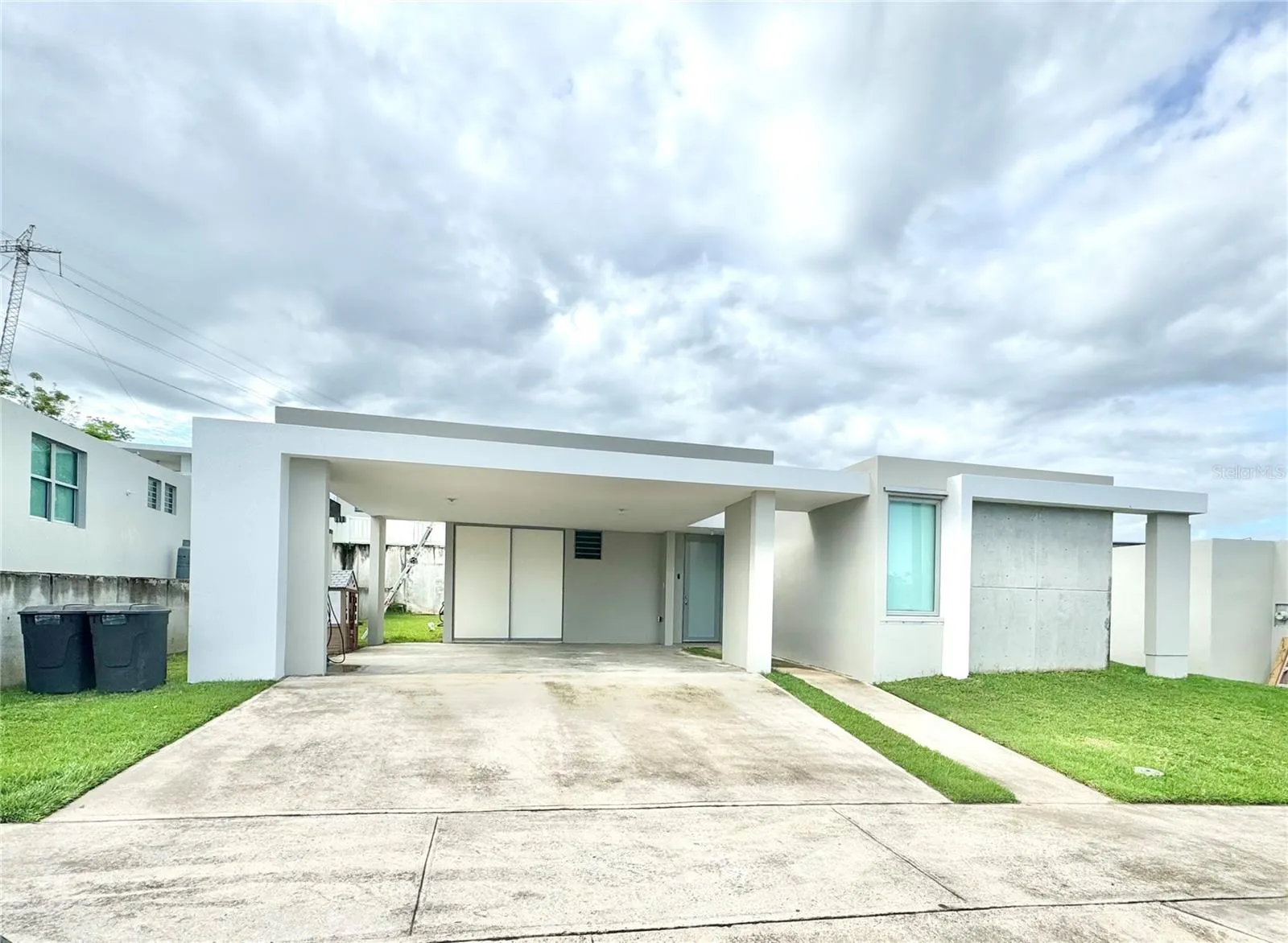 Capella MONTECIELO, Guaynabo, Puerto Rico 00968, 3 Bedrooms Bedrooms, ,3 BathroomsBathrooms,Residential,For Sale,MONTECIELO,PR9105995